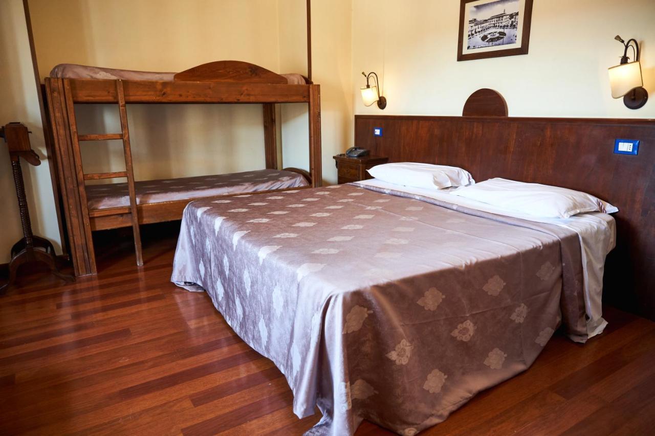 Hotel Max 아베르사 외부 사진