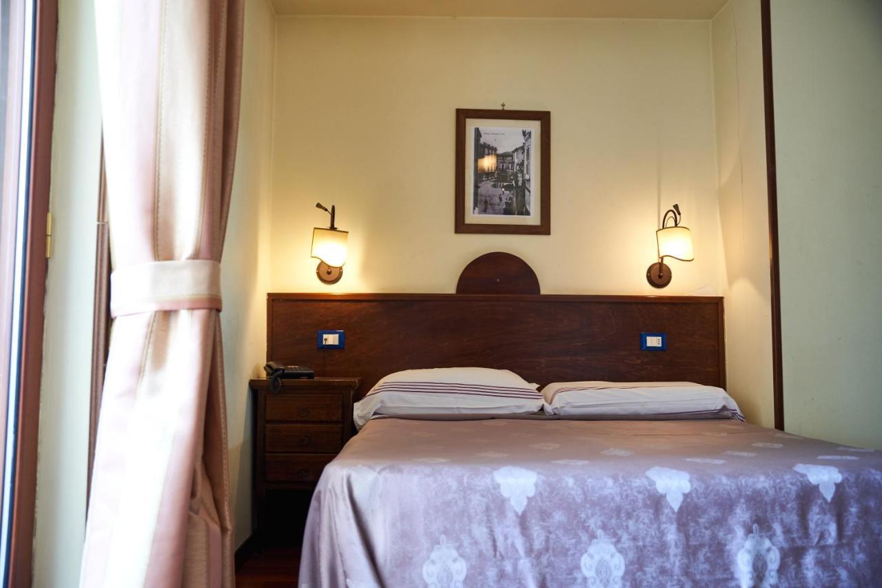 Hotel Max 아베르사 외부 사진