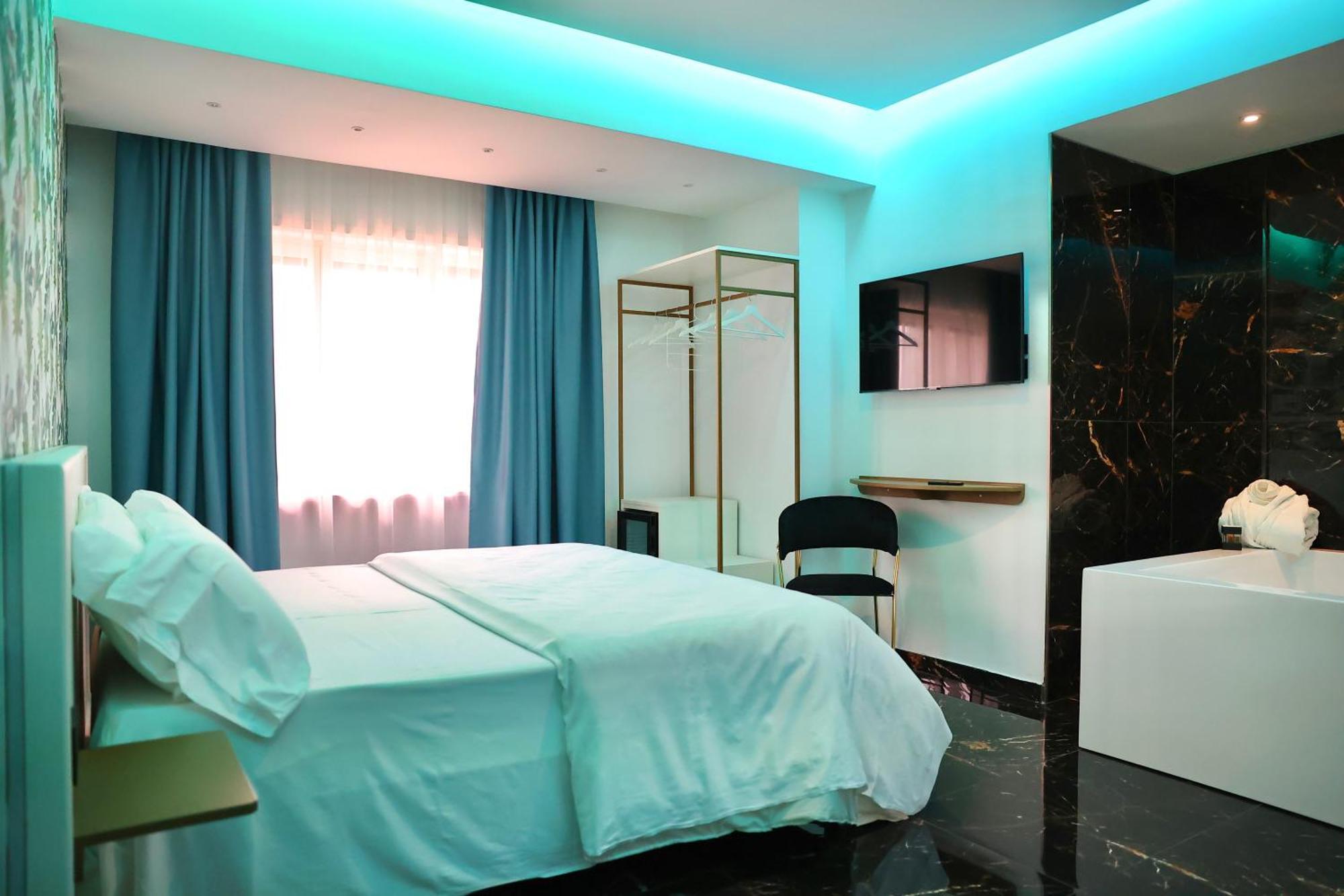 Hotel Max 아베르사 외부 사진