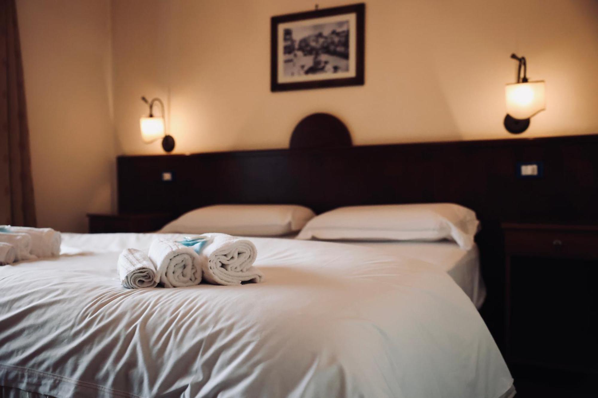 Hotel Max 아베르사 외부 사진