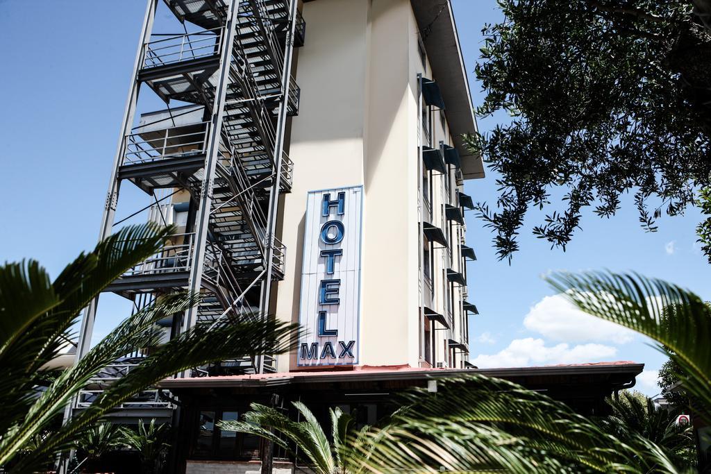 Hotel Max 아베르사 외부 사진